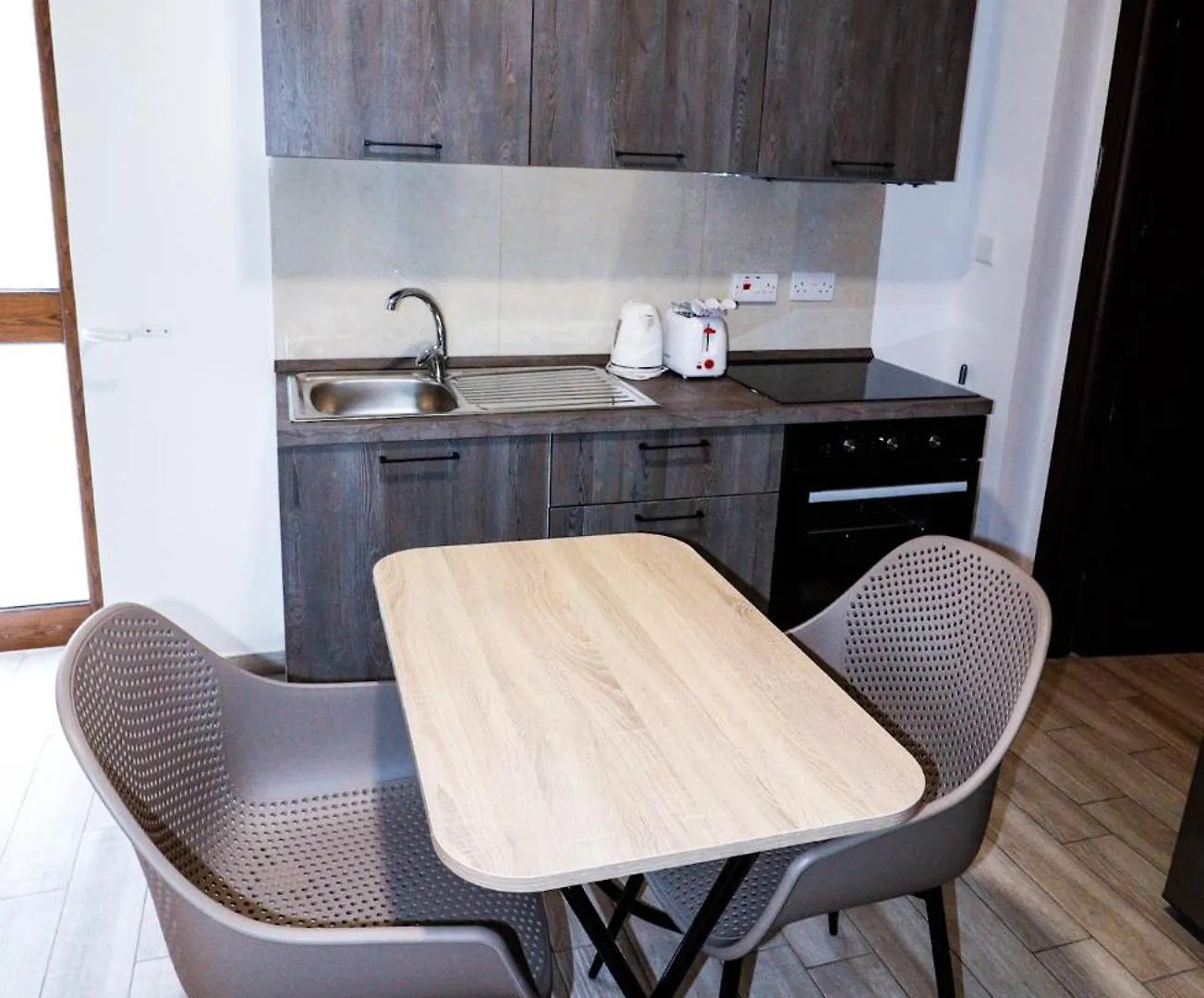 Guest house Napoli Suites Studios Aparthotel Saint Julian's
