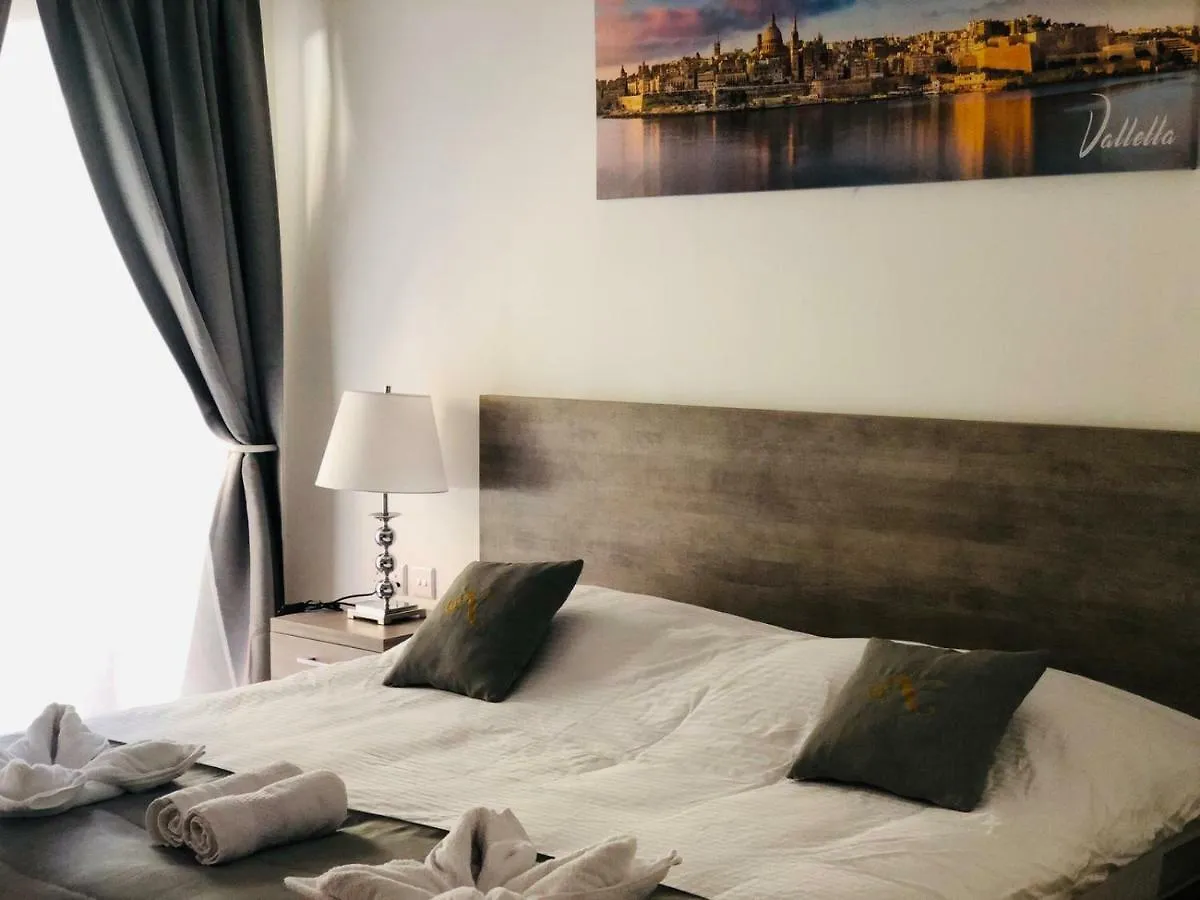 Napoli Suites Сент Джулианс